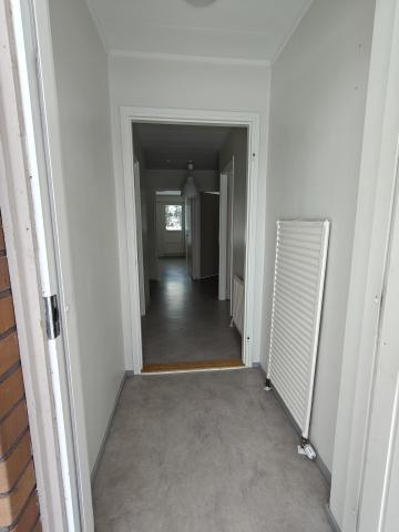 Ulko ovelta eteiseen